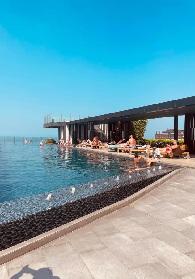 The Base 903 By Numam * Pattaya